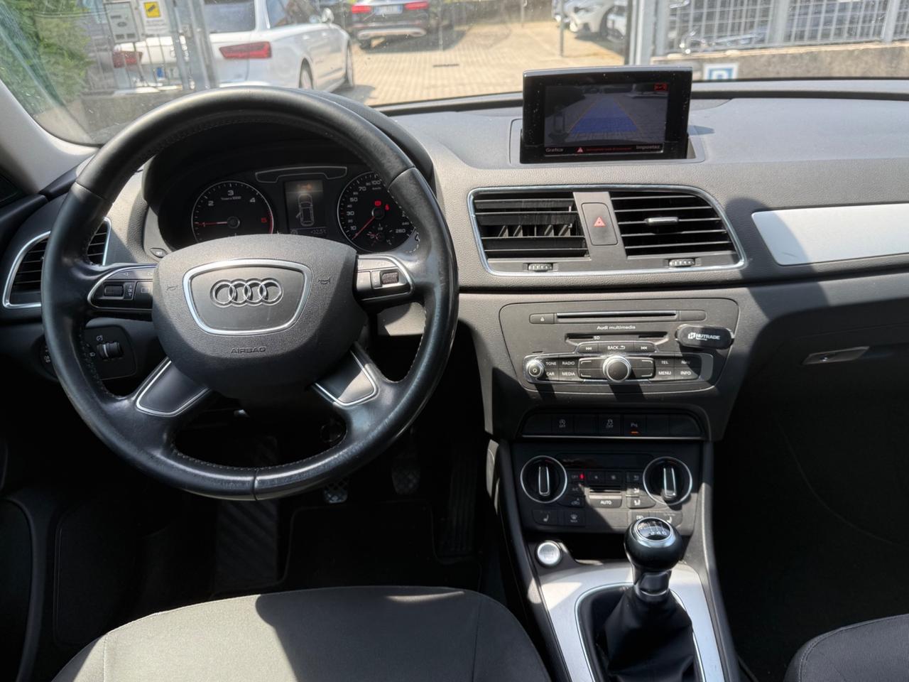 Audi Q3 2.0 TDI S-LINE