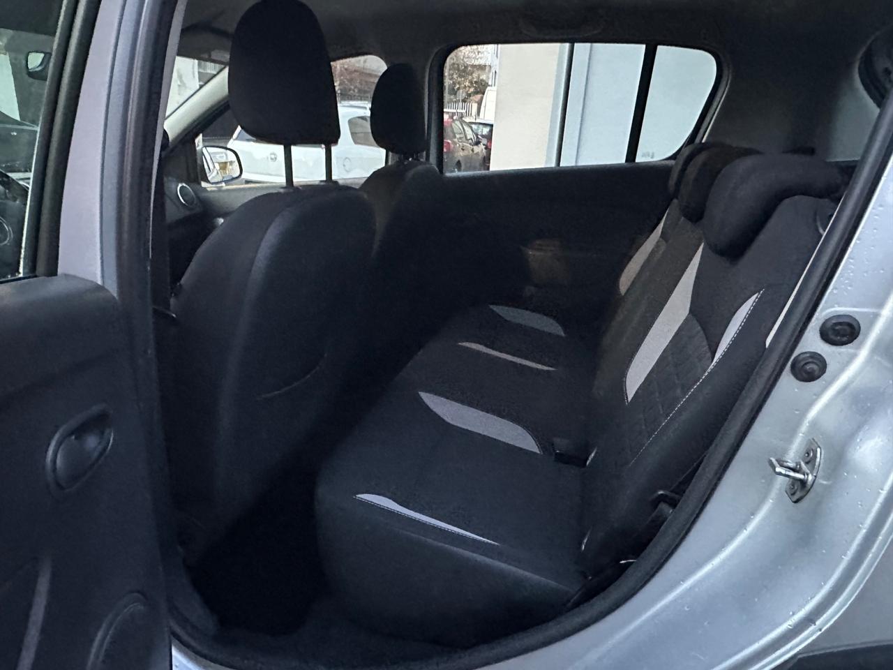 Dacia Sandero Stepway 900 TCe 90CV - ok neopatentati