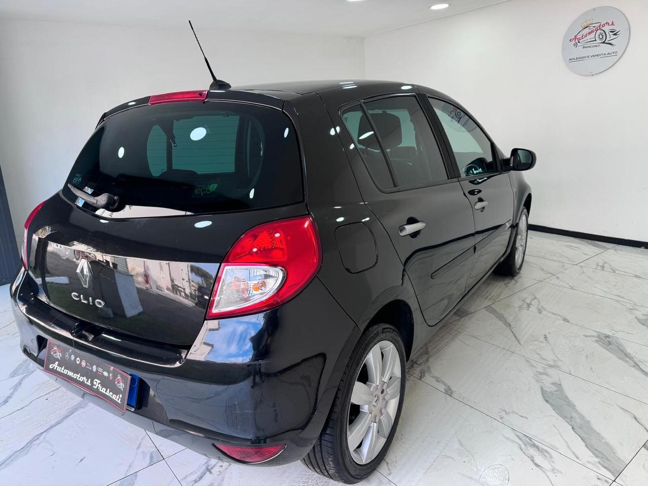 Renault Clio 1.2 16V 5 porte Dynamique