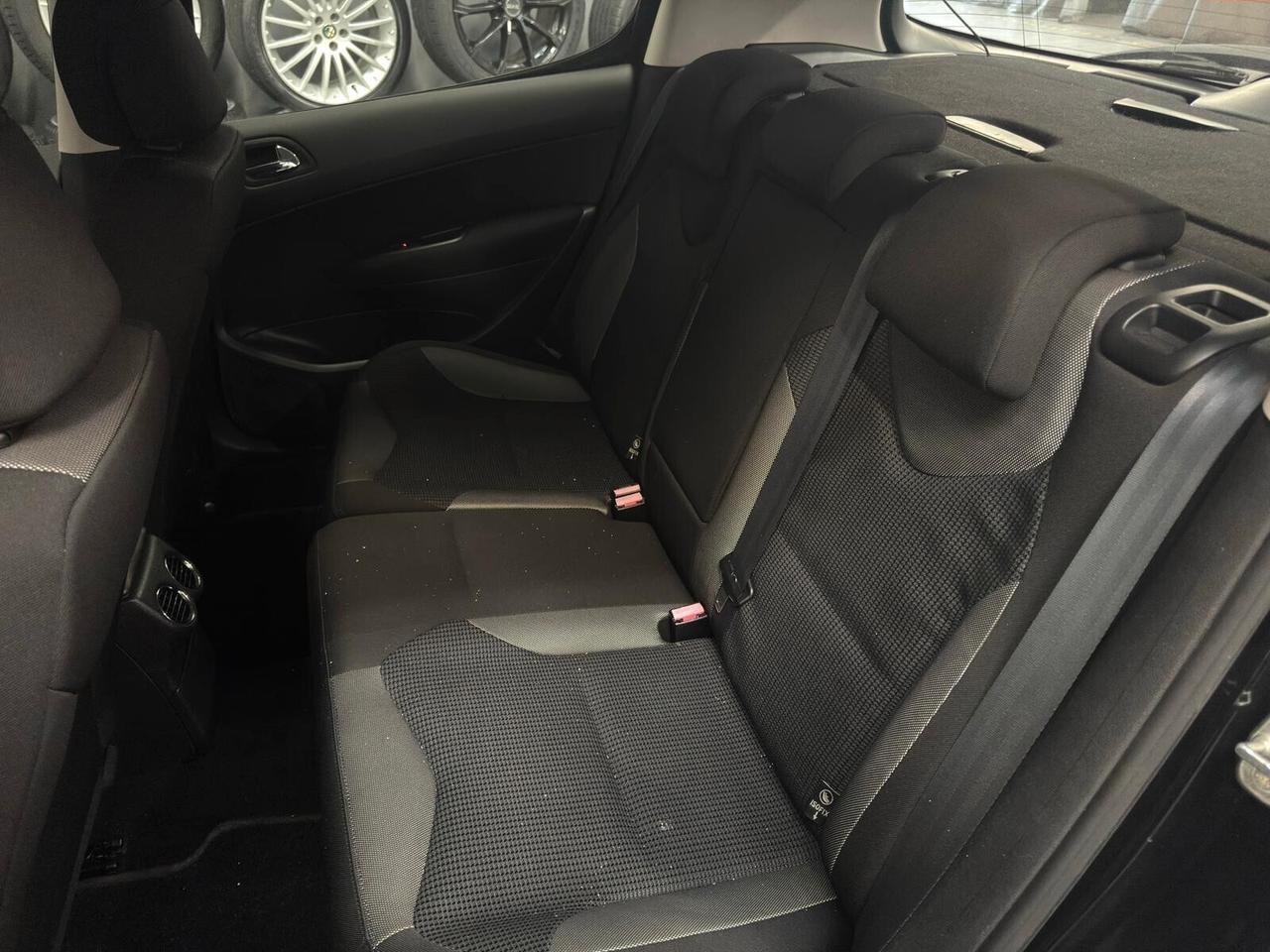 Peugeot 308 1.6 THP 175CV 5p. GT