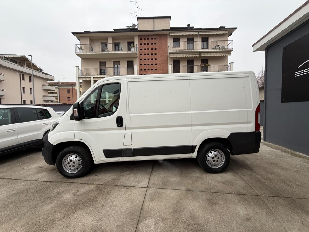Peugeot Boxer 328 2.0 BlueHDi PC-TN Furgone