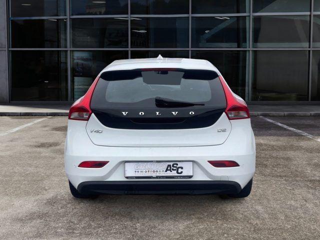 VOLVO V40 D2 1.6 DIESEL 115 CV Momentum