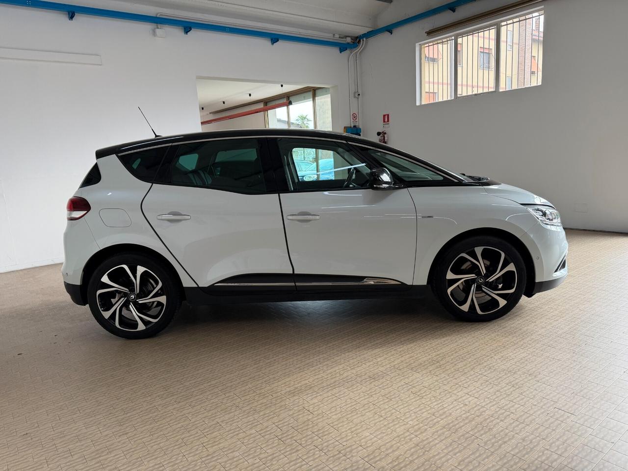 Renault Scénic dCi 160 CV EDC Energy Bose Automatic