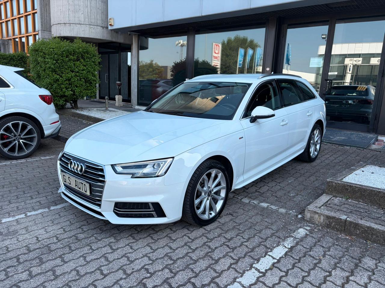 Audi A4 Avant 2.0 tdi ultra S-Line Sport 150cv s-tronic