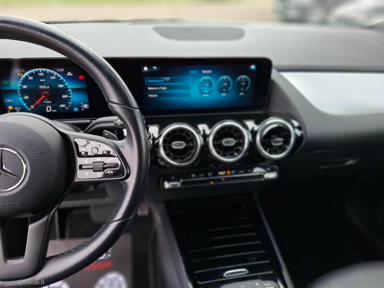 MERCEDES-BENZ GLA 200 d Automatic 4Matic Sport