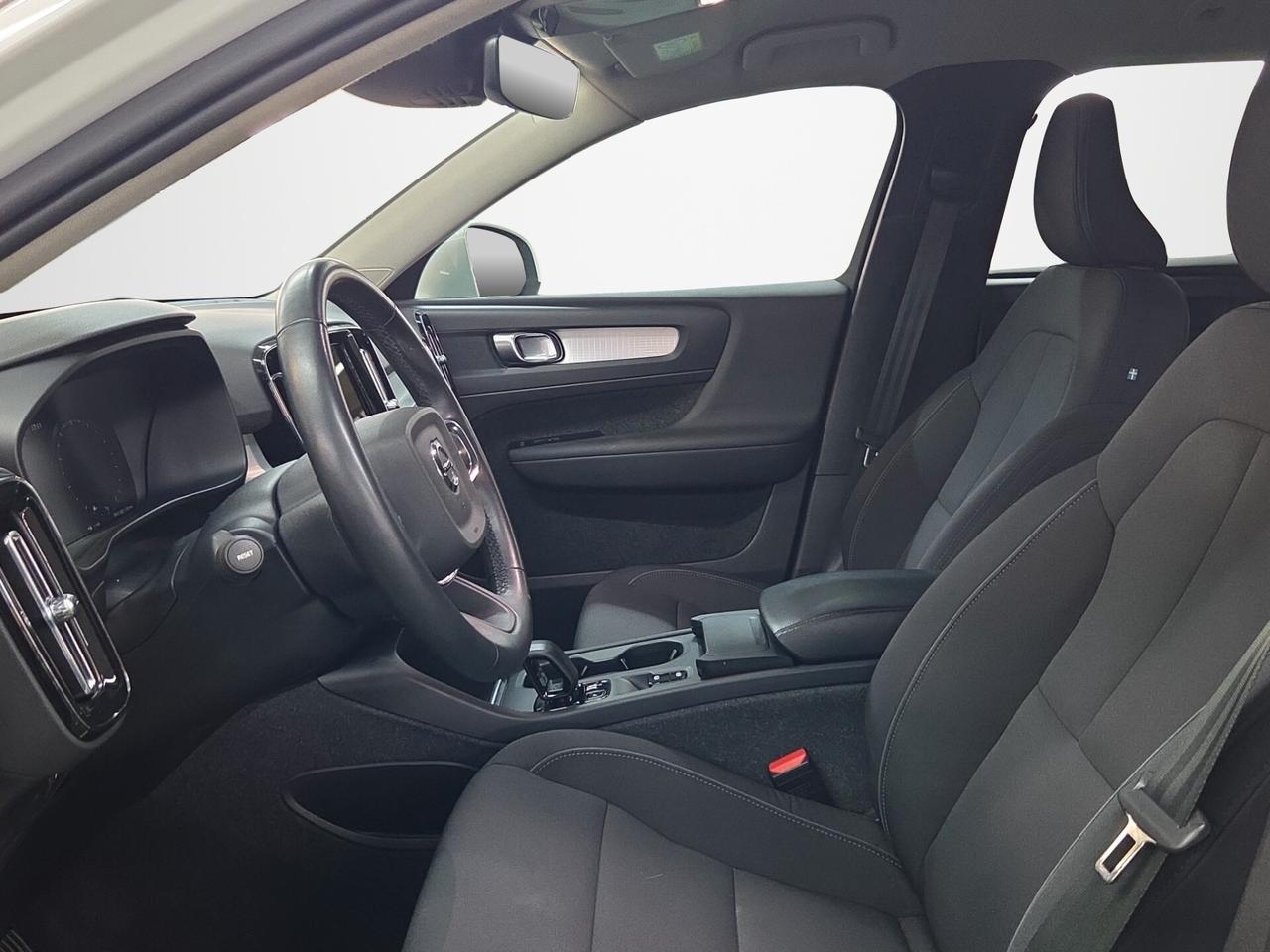 Volvo XC40 T3 Geartronic Momentum Pro