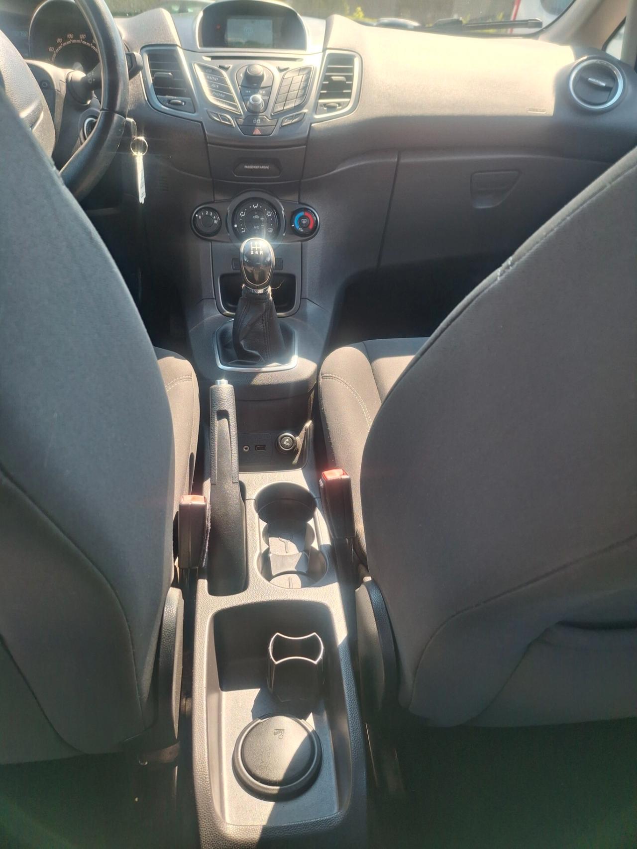 Ford Fiesta 1.5 TDCi 75CV 5 porte Titanium