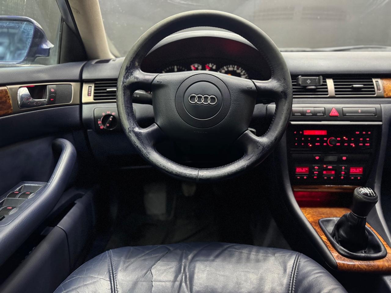 Audi A6 2.5 V6 TDI/180 CV cAvant quattro
