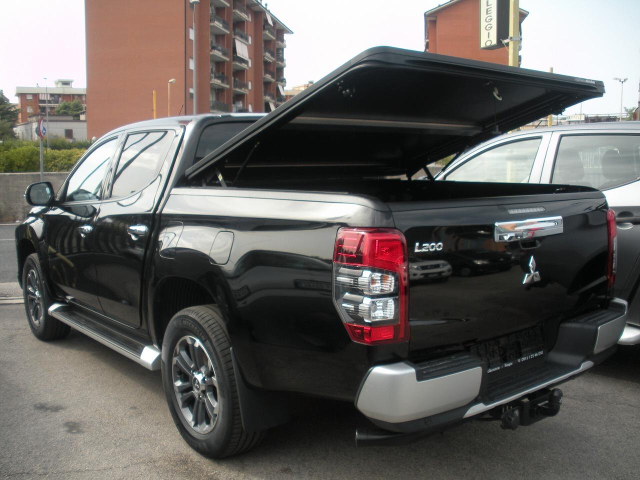 Mitsubishi L200 2.3 D Double Cab 4x4 Super Select Diamond aut.