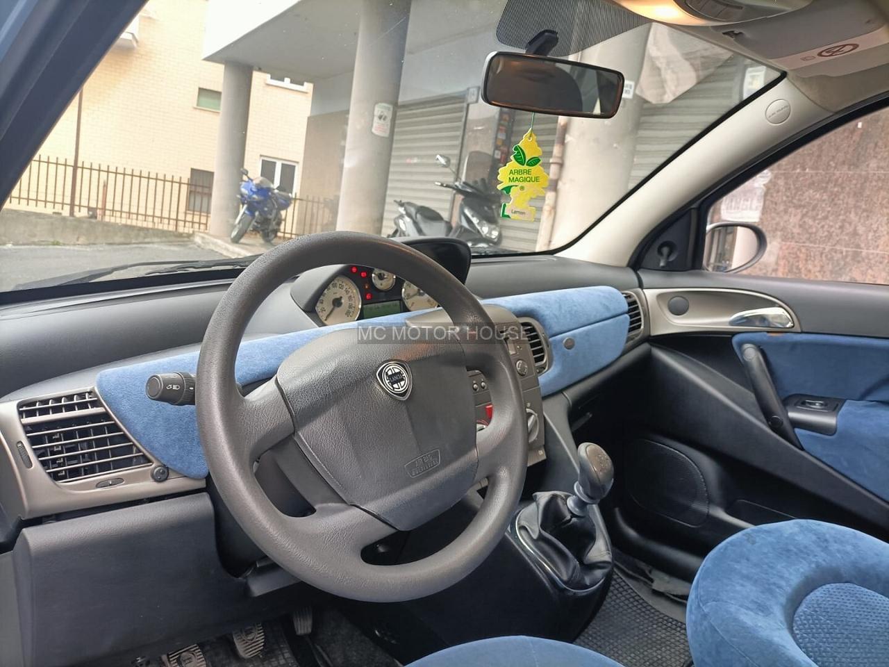 LANCIA YPSILON 1.2 BENZINA *X NEOPATENTATI* RATE