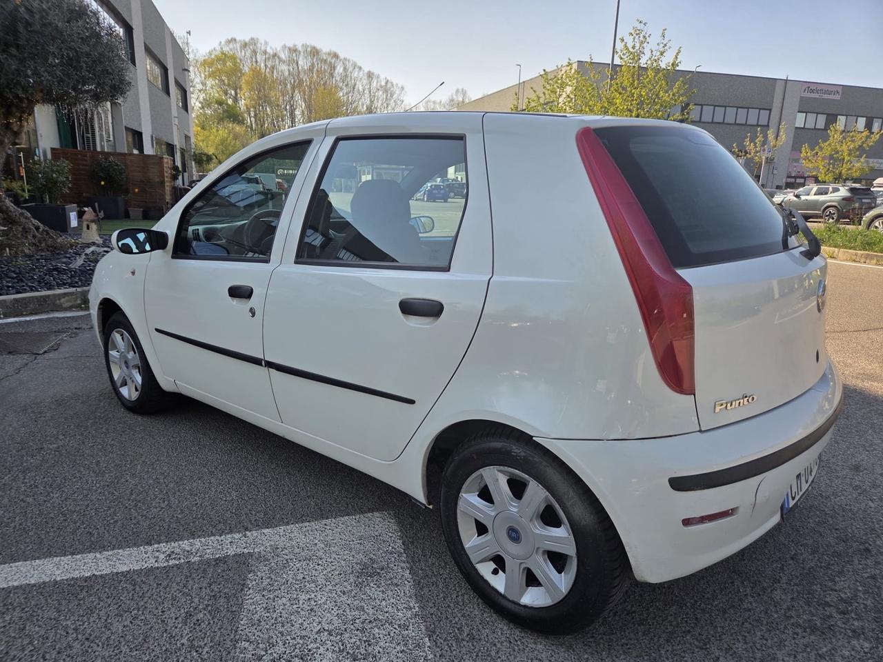 Fiat Punto 1.2 16V 5 porte Emotion* Neo patentati *