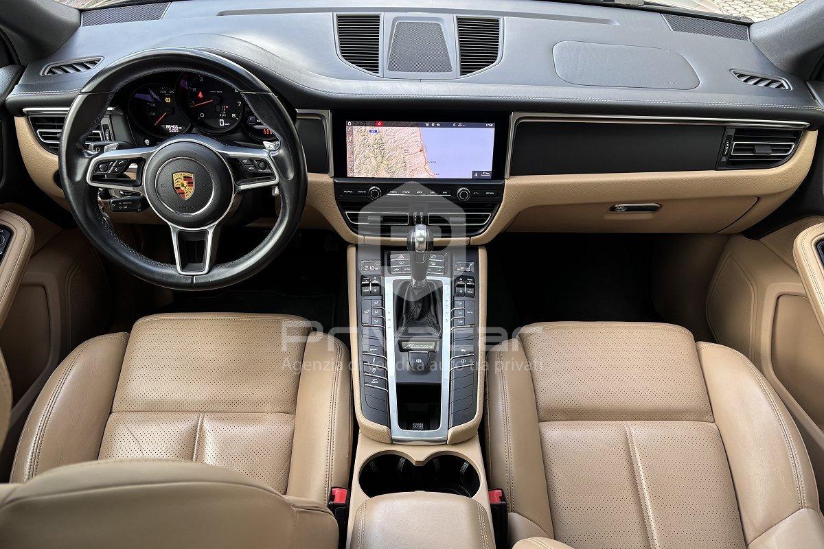 PORSCHE Macan 2.0
