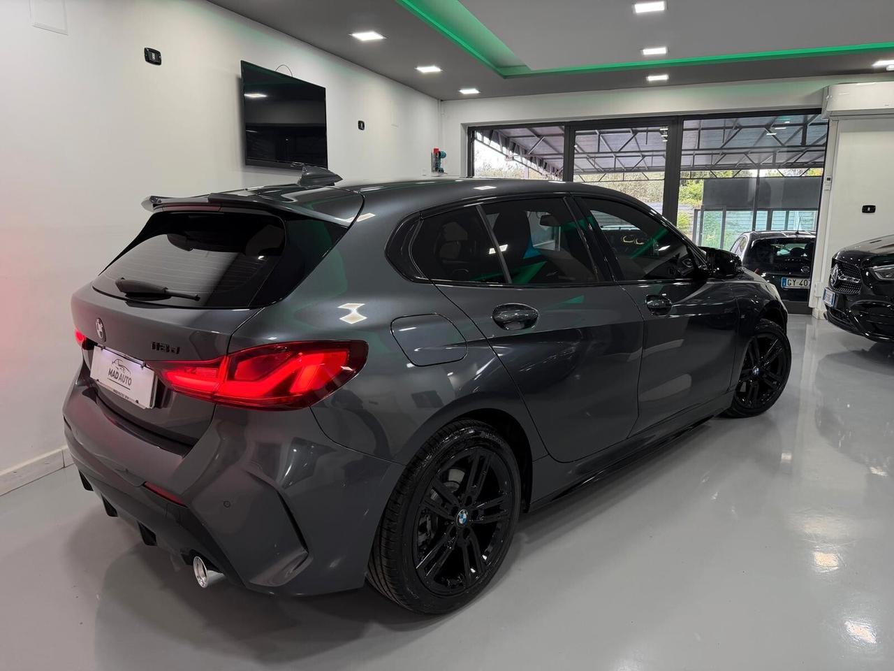 Bmw 118 118d 5p. Msport