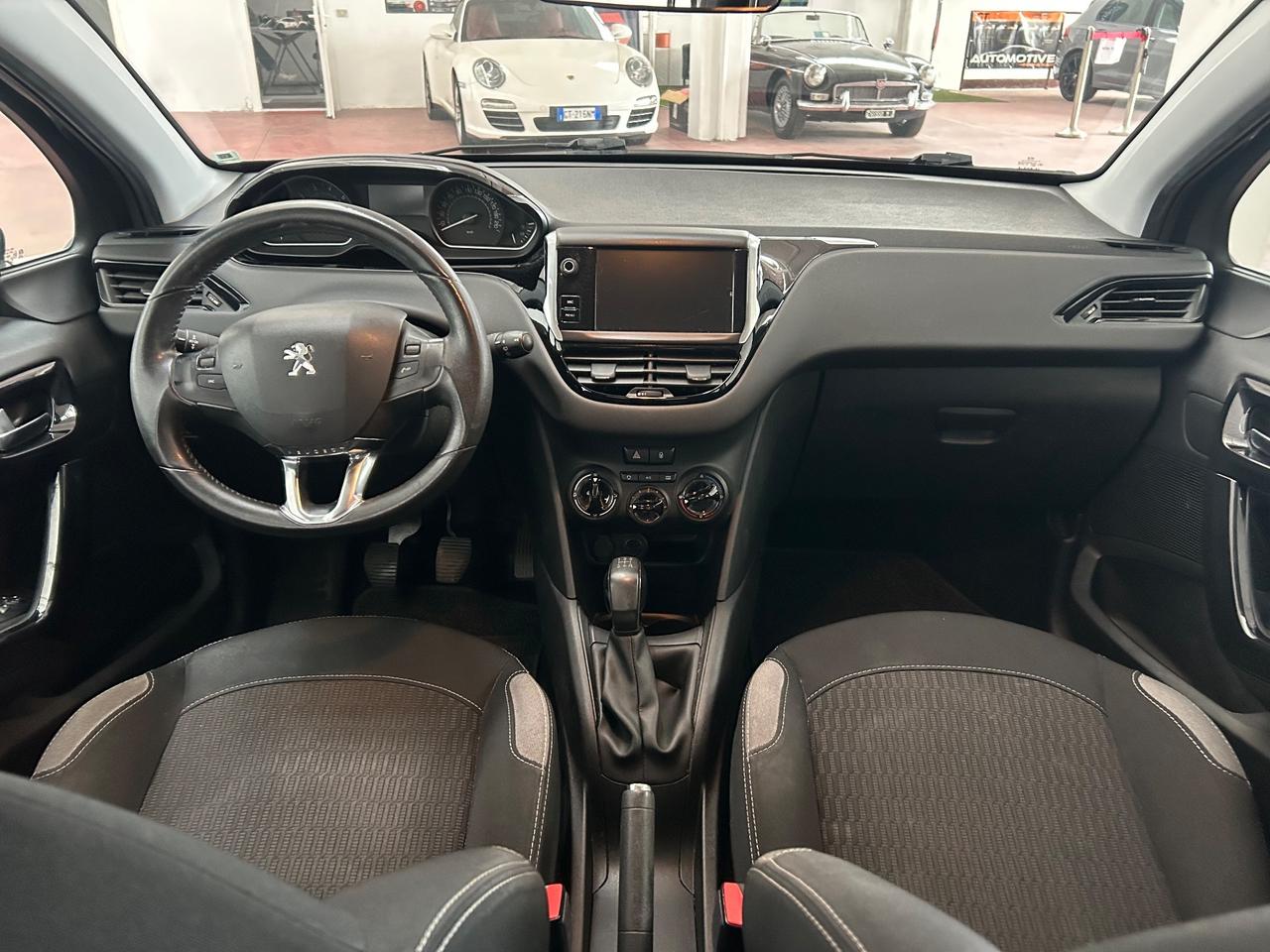 Peugeot 208 PureTech 82 5 porte Allure