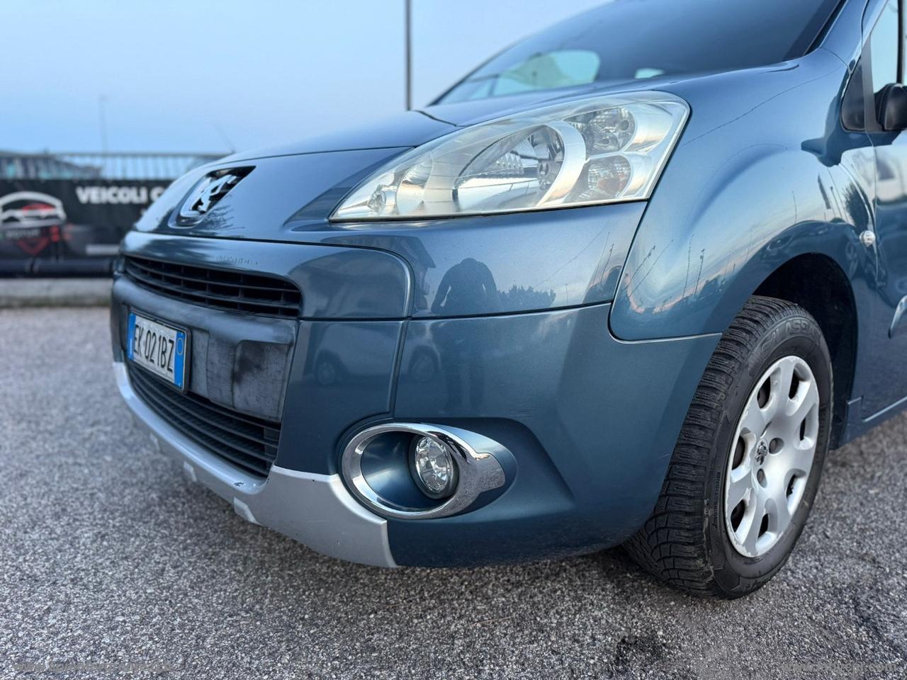 PEUGEOT Partner Tepee 1.6HDI 112CV Outdoor G.TRAINO