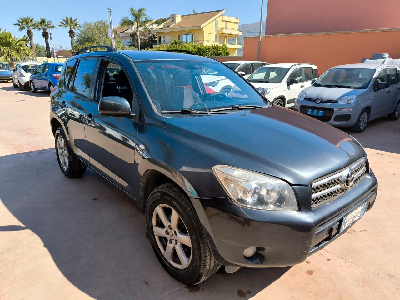 Toyota RAV 4 2.2 D-4D 136 CV DPF Luxury