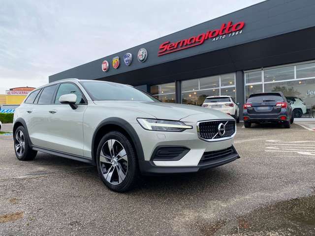 Volvo V60 Cross Country D4 AWD Geartronic 190cv PACK CLIMATE FULL LED