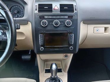 Volkswagen Touran 1.6 tdi dsg 7 posti CAMBIO NUOVO !!!