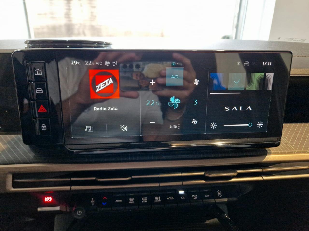 Lancia Ypsilon Hybrid e-DCT Edizione Cassina