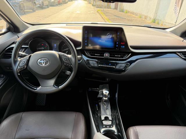 TOYOTA C-HR 1.8 Hybrid E-CVT