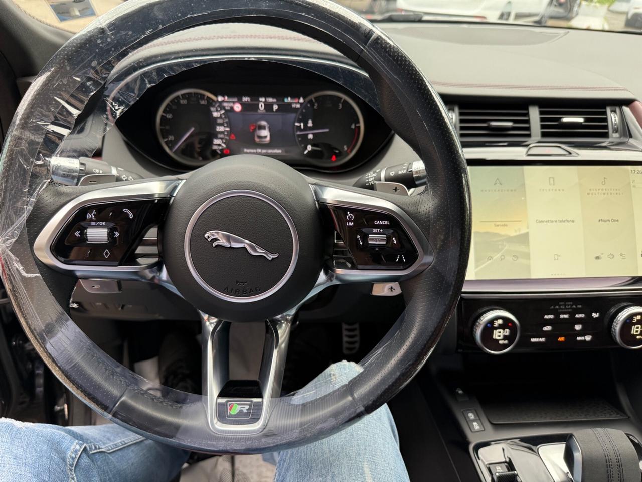 Jaguar E-Pace 2.0D I4 163 CV R-Dynamic SE