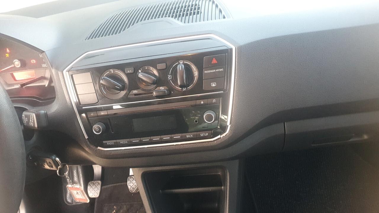 Volkswagen up! Up 2017