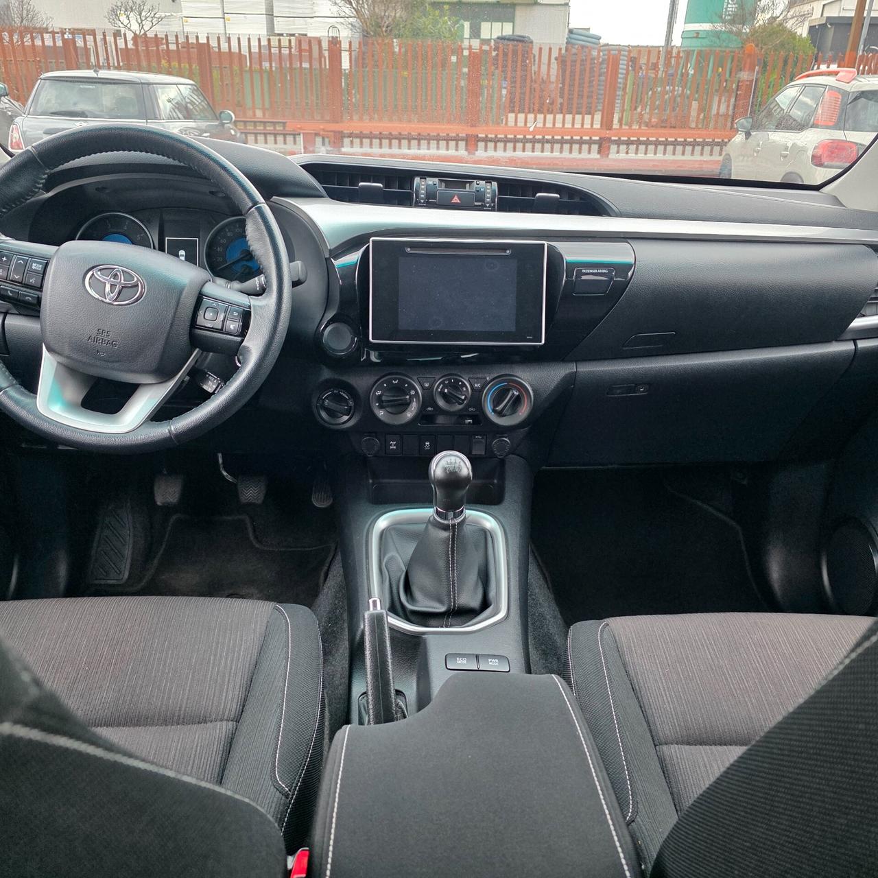 Toyota Hilux 2.4 D-4D 4WD 4 porte Double Cab Executive