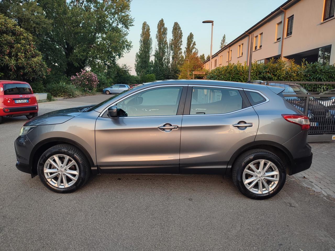 NISSAN QASHQAI DEL 2014 1.5DIESEL STUPENDA ECONOMICA