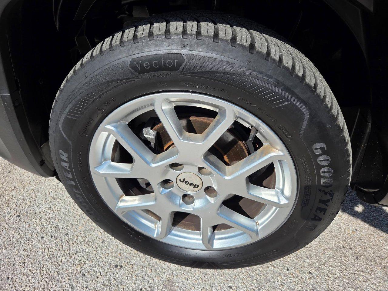 Jeep Renegade 1.6 mjt Limited 2wd 130cv + fari led e navi da 8.4"