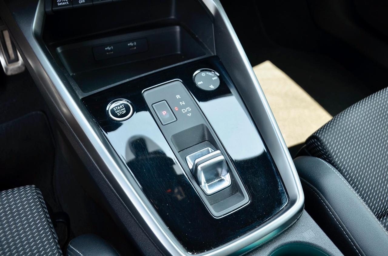 AUDI A3 SPORTBACK 30 2.0 TDI S-LINE INT+EXT 116cv S-TRONIC, EURO 6D, UFF ITALIANA, AUTO IN OTTIME CONDIZIONI, SERVICE UFF AUDI, FARI LED, APPLE ANDROID, PERMUTE