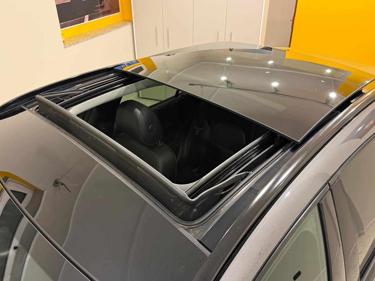 Mercedes-Benz GLA 200 Premium GLA 200 D #8055