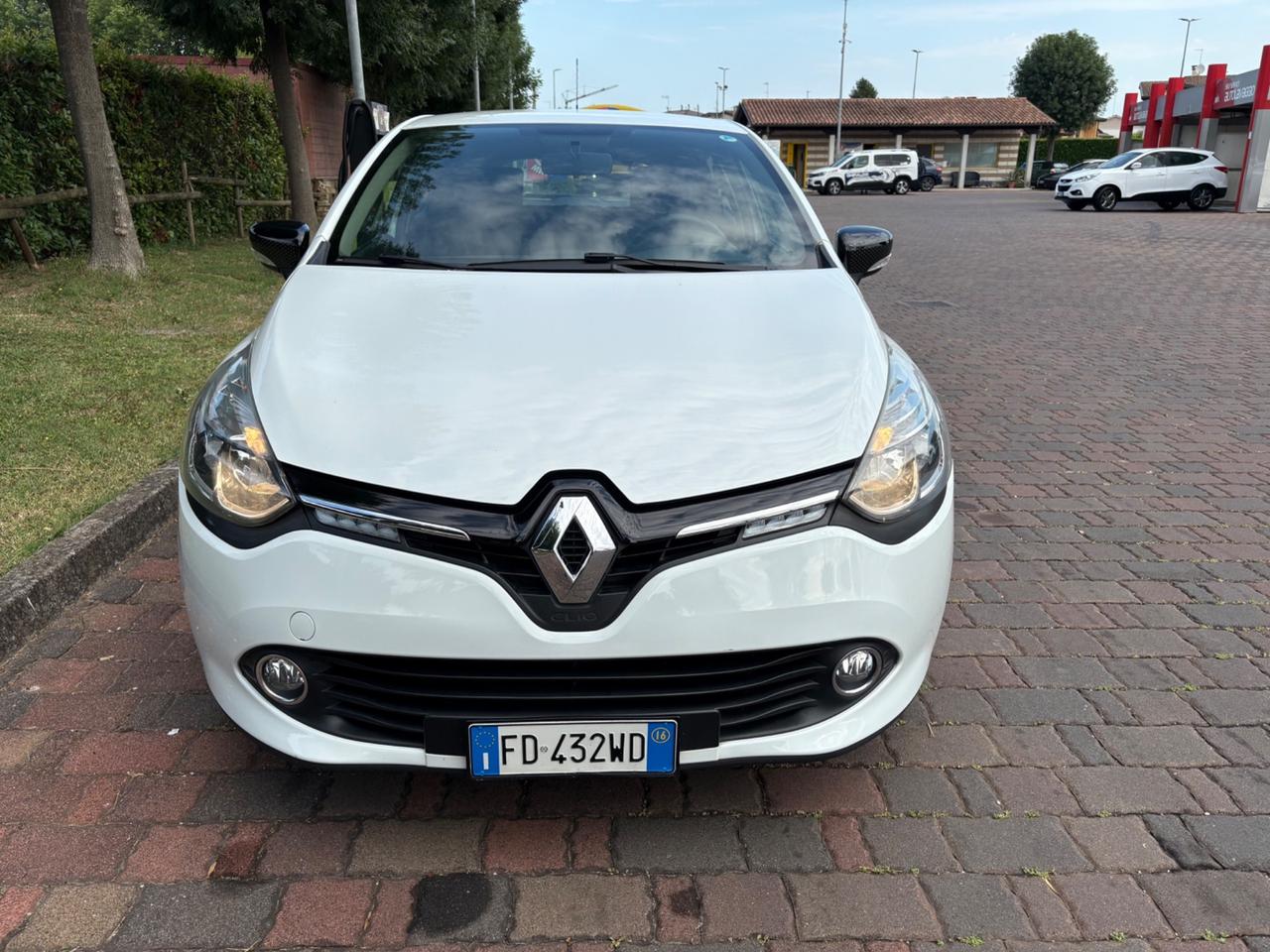 Renault Clio 1.2 75CV Duel