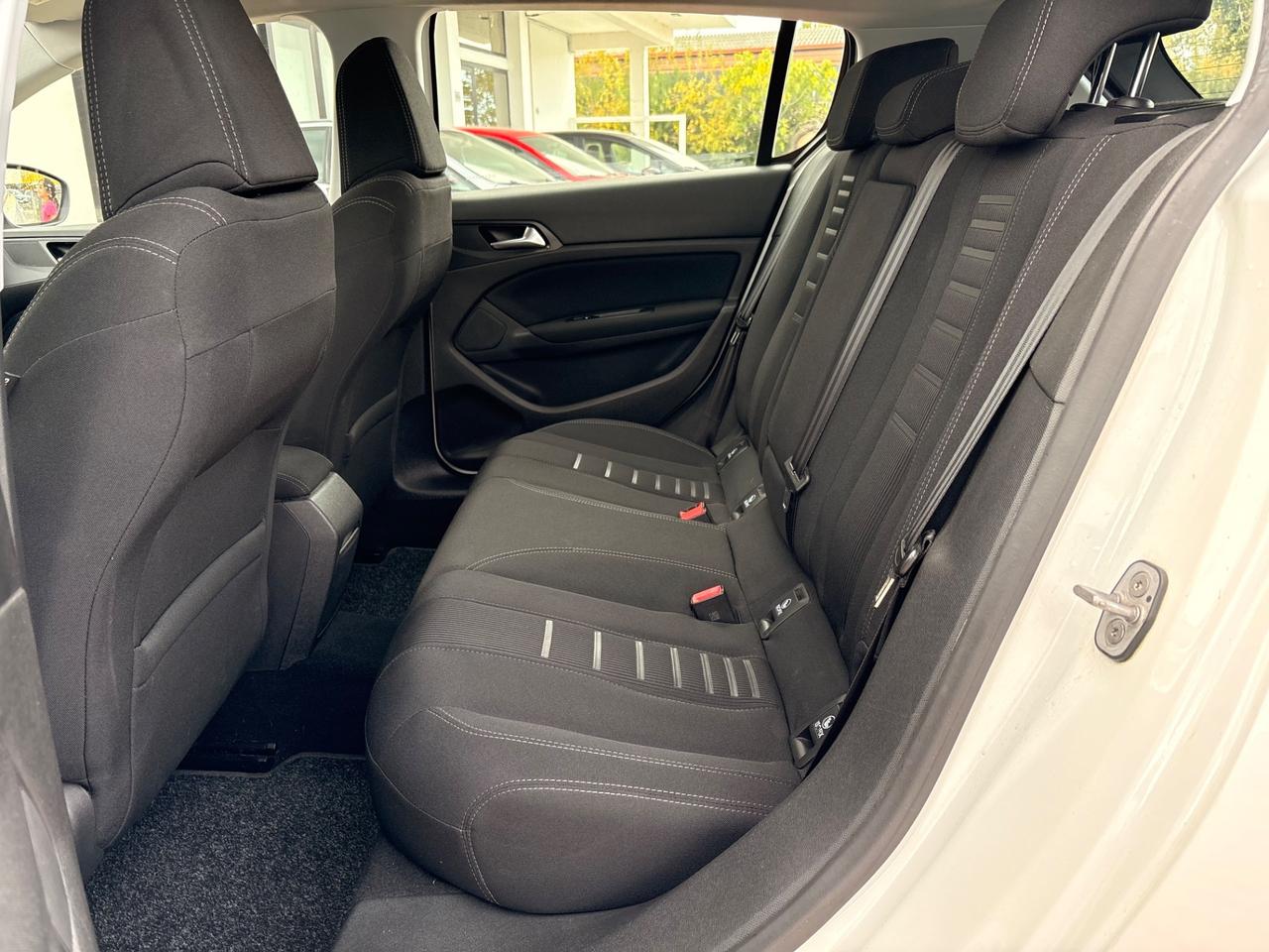 Peugeot 308 1.6 e-HDi 115 CV Stop&Start GT line