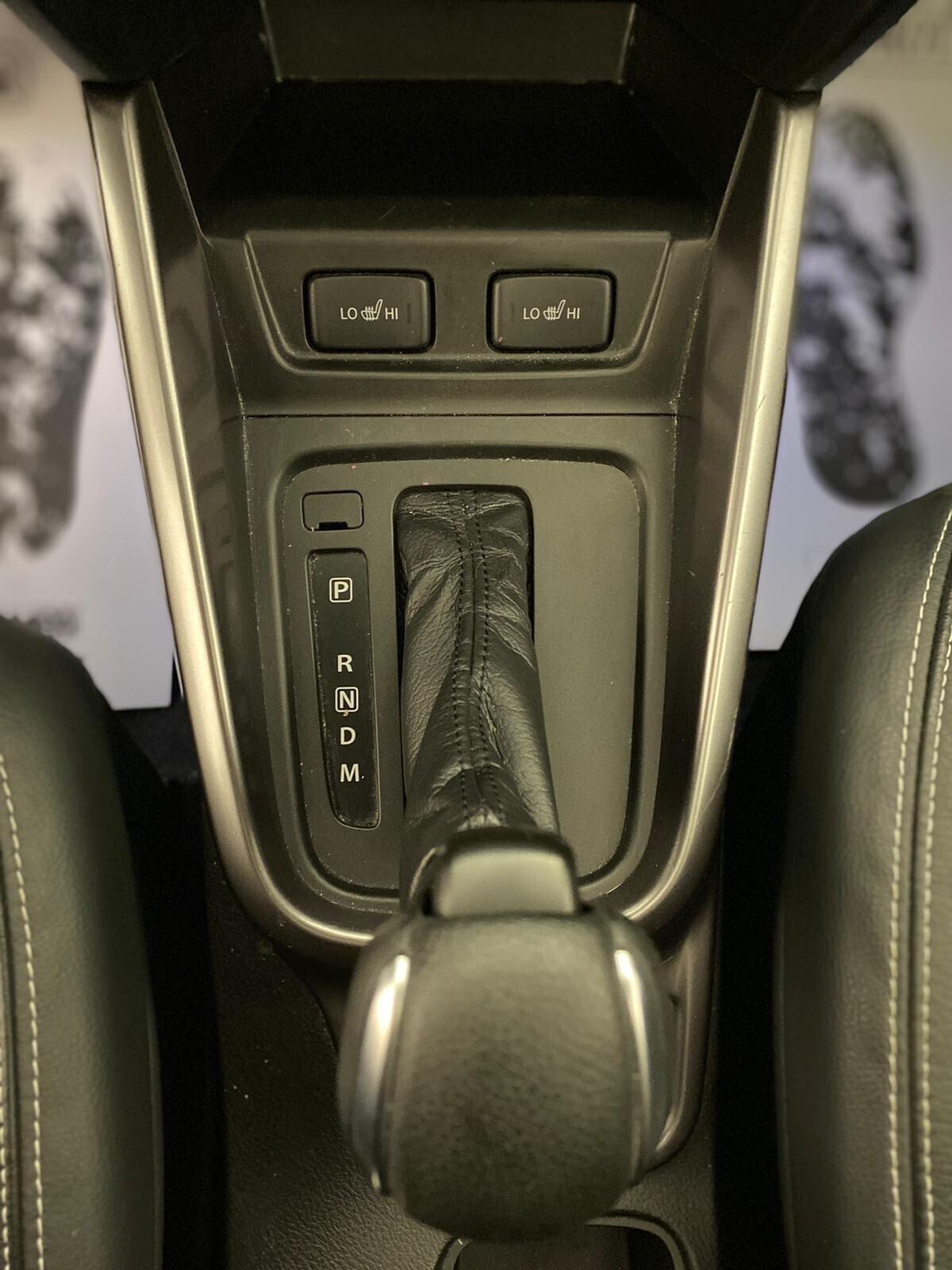 Suzuki Vitara 1.5 Hybrid A/T Starview