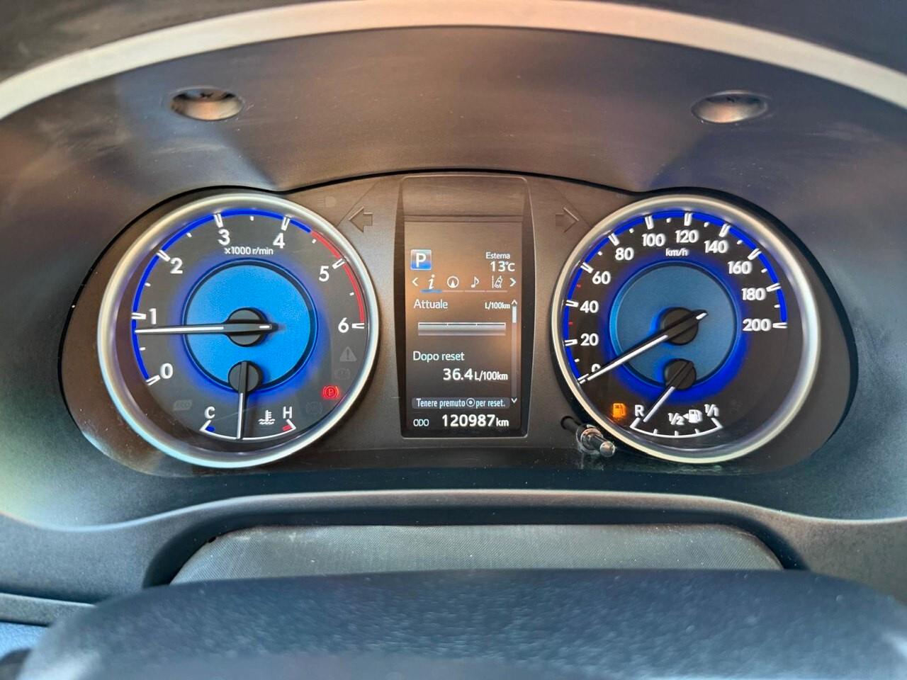 Toyota Hilux 2.4 D-4D 4WD 4 porte Double Cab Comfort