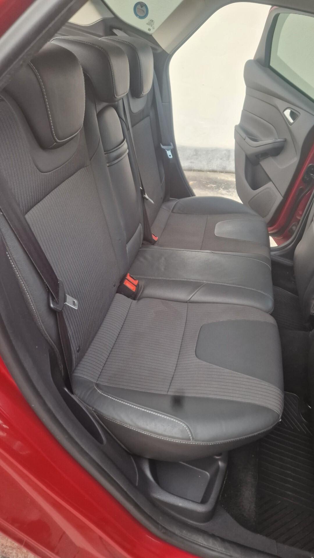Ford Focus TDCi 115 CV Titanium "Cambio automatico"