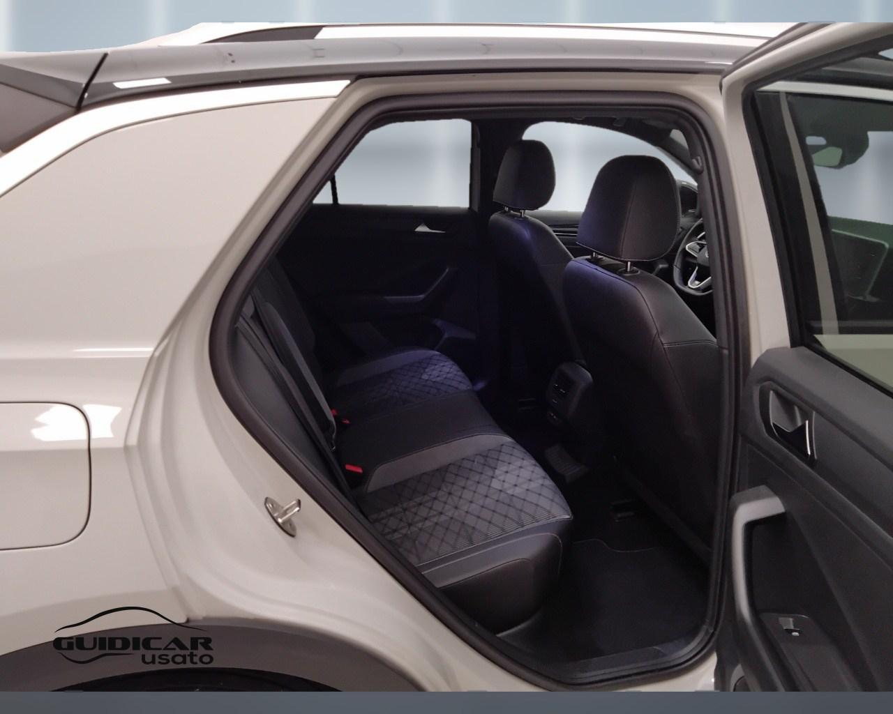 VOLKSWAGEN T-Roc 2022 - T-Roc 1.0 tsi R-Line 110cv