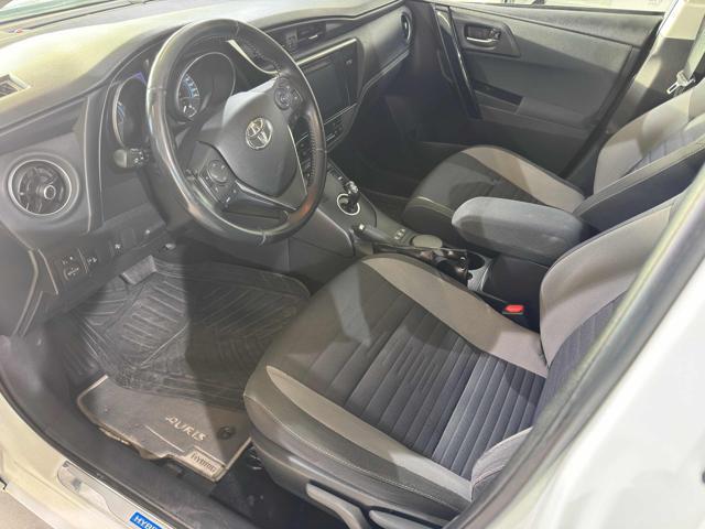 TOYOTA Auris 1.8 Hybrid Lounge
