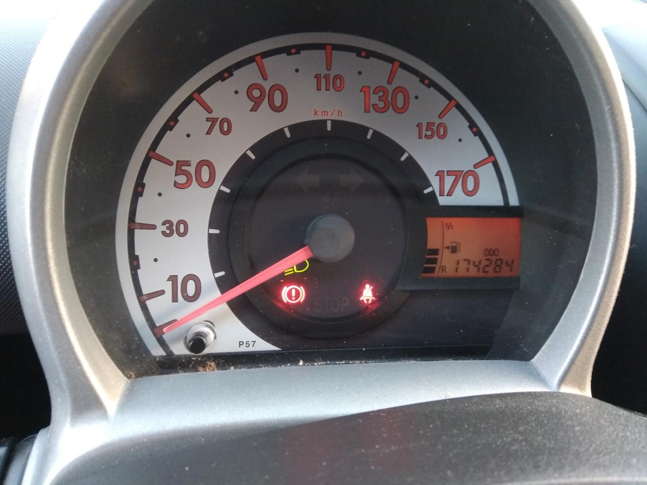 Toyota Aygo 1.0 12V VVT-i 5 porte Cool Soda Connect x neopatentati