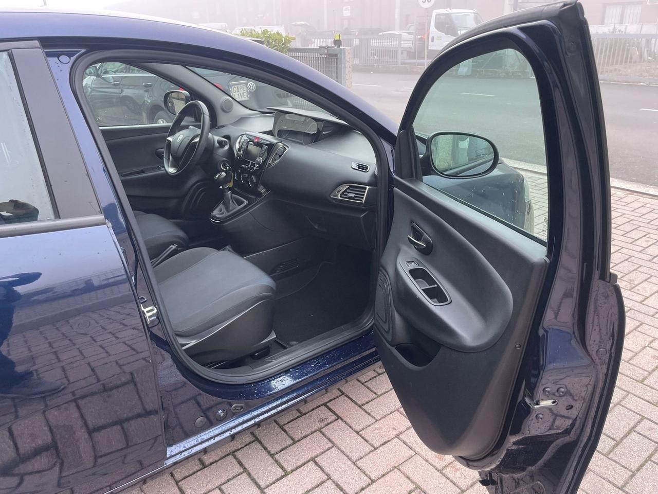 Lancia Ypsilon 1.2 69 CV 5 porte Platinum 51.000 km
