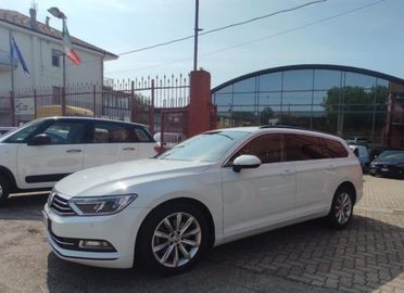 VOLKSWAGEN Passat Variant 2.0 TDI DSG Business BlueMotion Tech