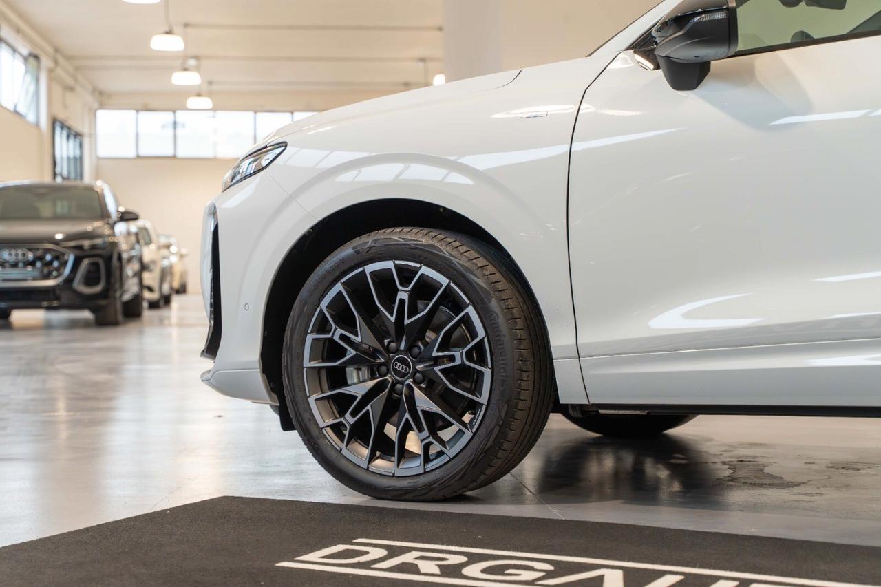 Audi Q3 SPB 35 TDI SLINE/TETTO/20'' IVAESP