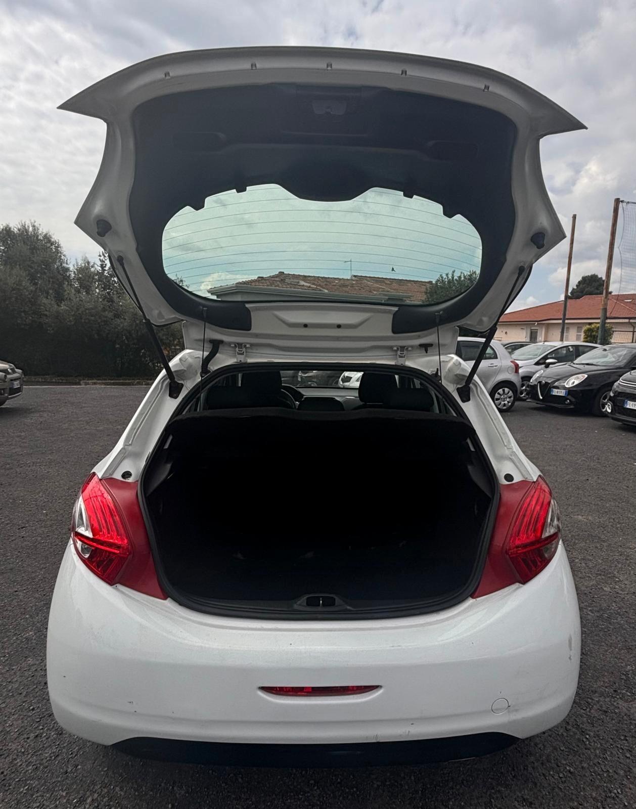 Peugeot 208 1.4 HDi 68 CV 5 porte Active