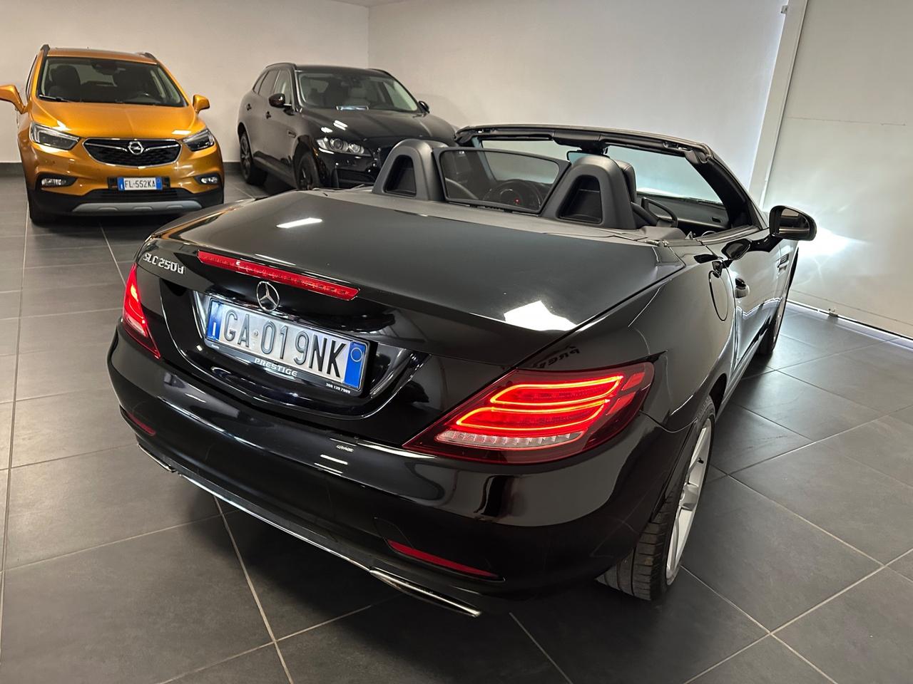 MERCEDES-BENZ SLC 250 250D CABRIO 204CV SPORT