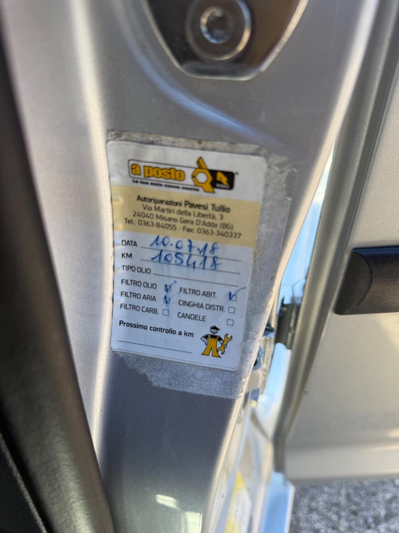 Volkswagen Touran 2.0 Trendline Ecofuel 7 Posti