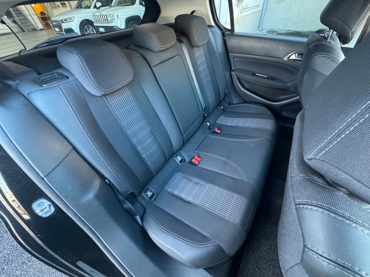 PEUGEOT 308 PureTech Turbo 130 S&S Allure UNICO PROPRIETARIO