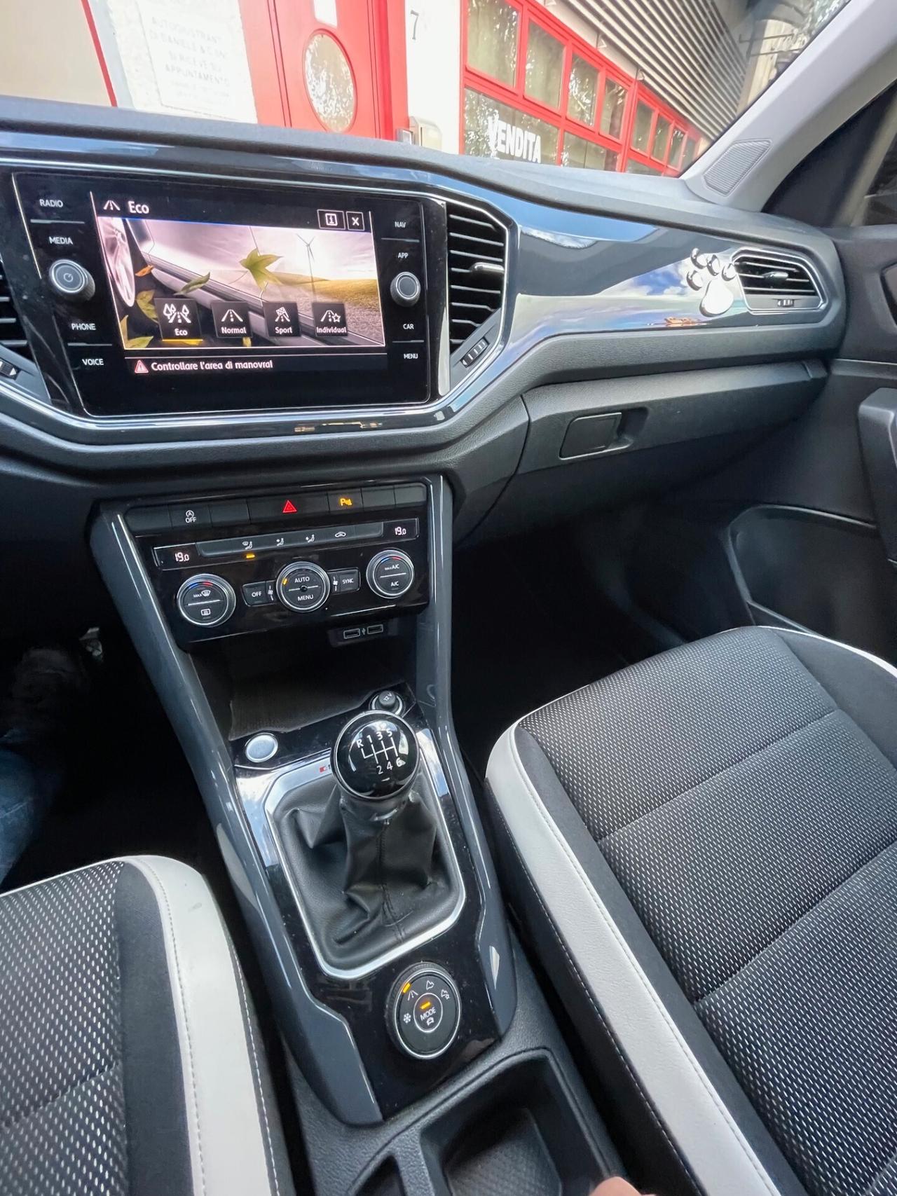 Volkswagen T-Roc Vw I 2017 2.0 tdi Advanced 4motion