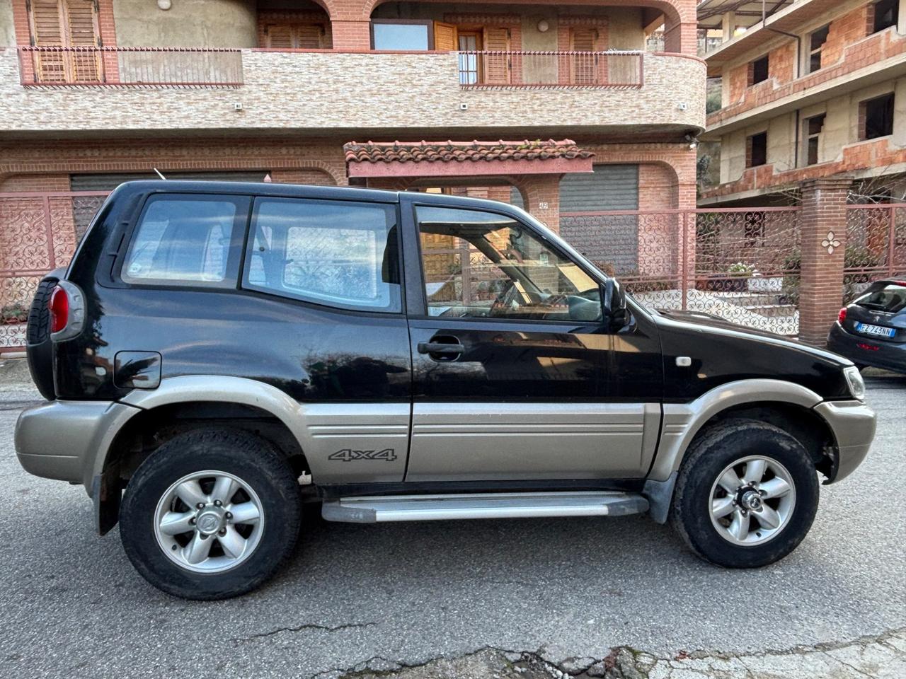 Nissan Terrano II 2.7 Tdi 3 porte Luxury