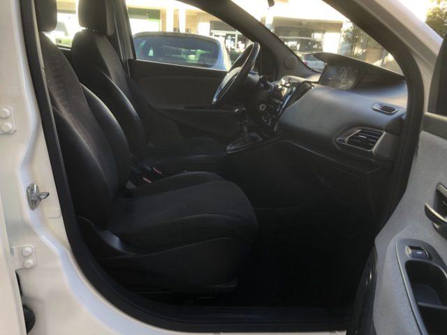 LANCIA Ypsilon 1.2 69 CV 5 porte Gold