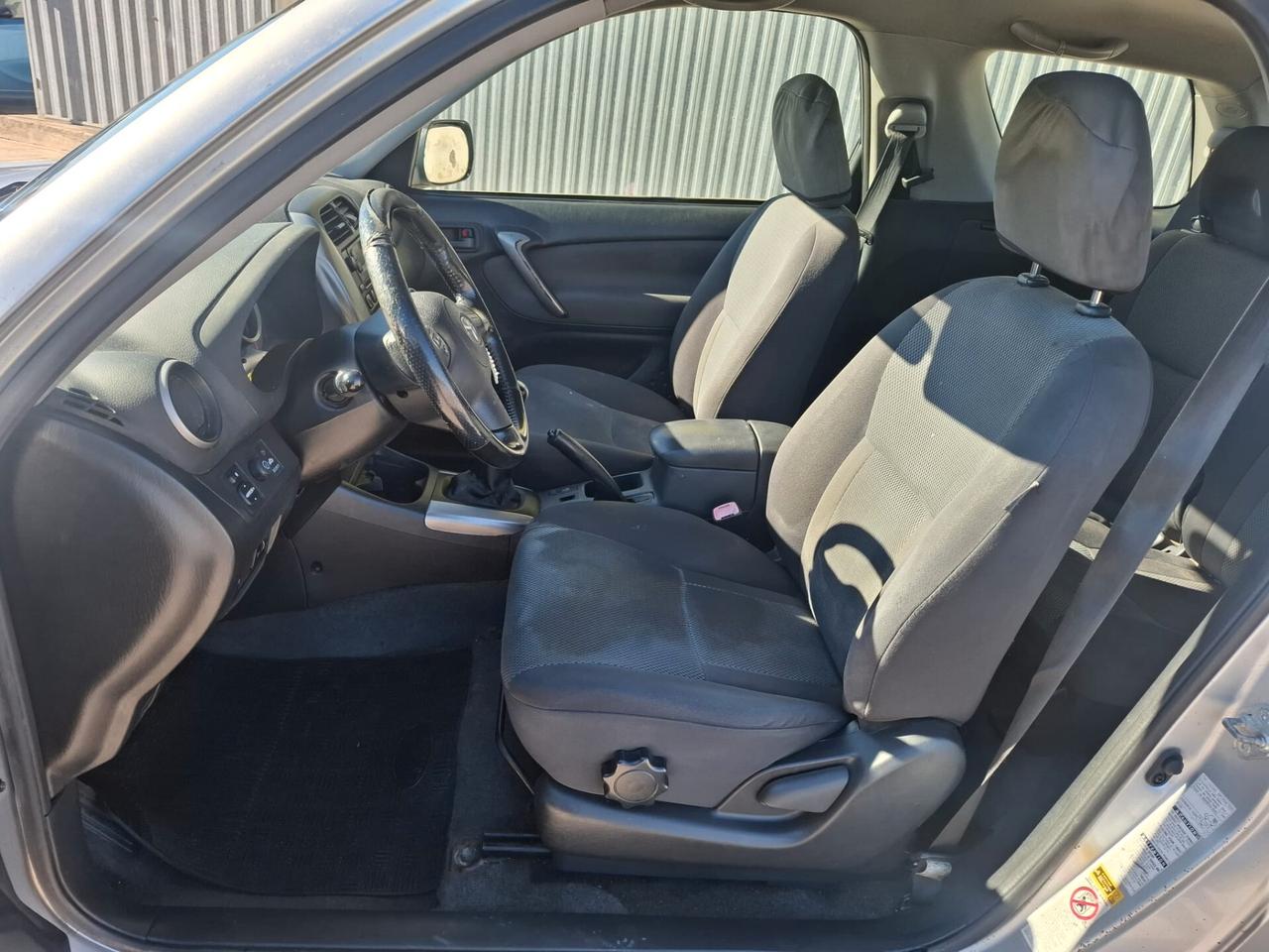 Toyota RAV 4 2.0 Tdi D-4D cat 3 porte - 2005 4X4